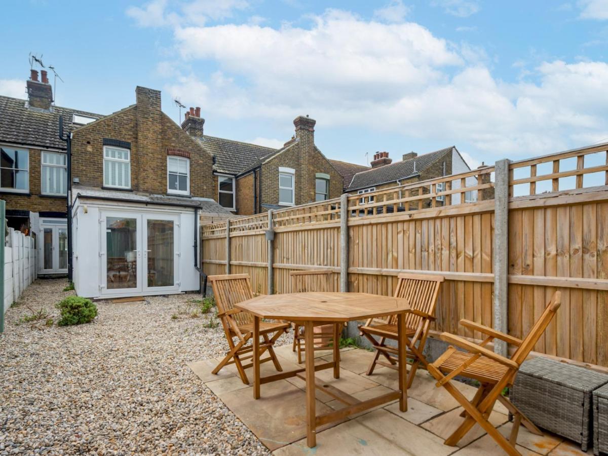 Pass The Keys 3 Bed Scandi Heaven Minutes From The Beach Whitstable Eksteriør bilde