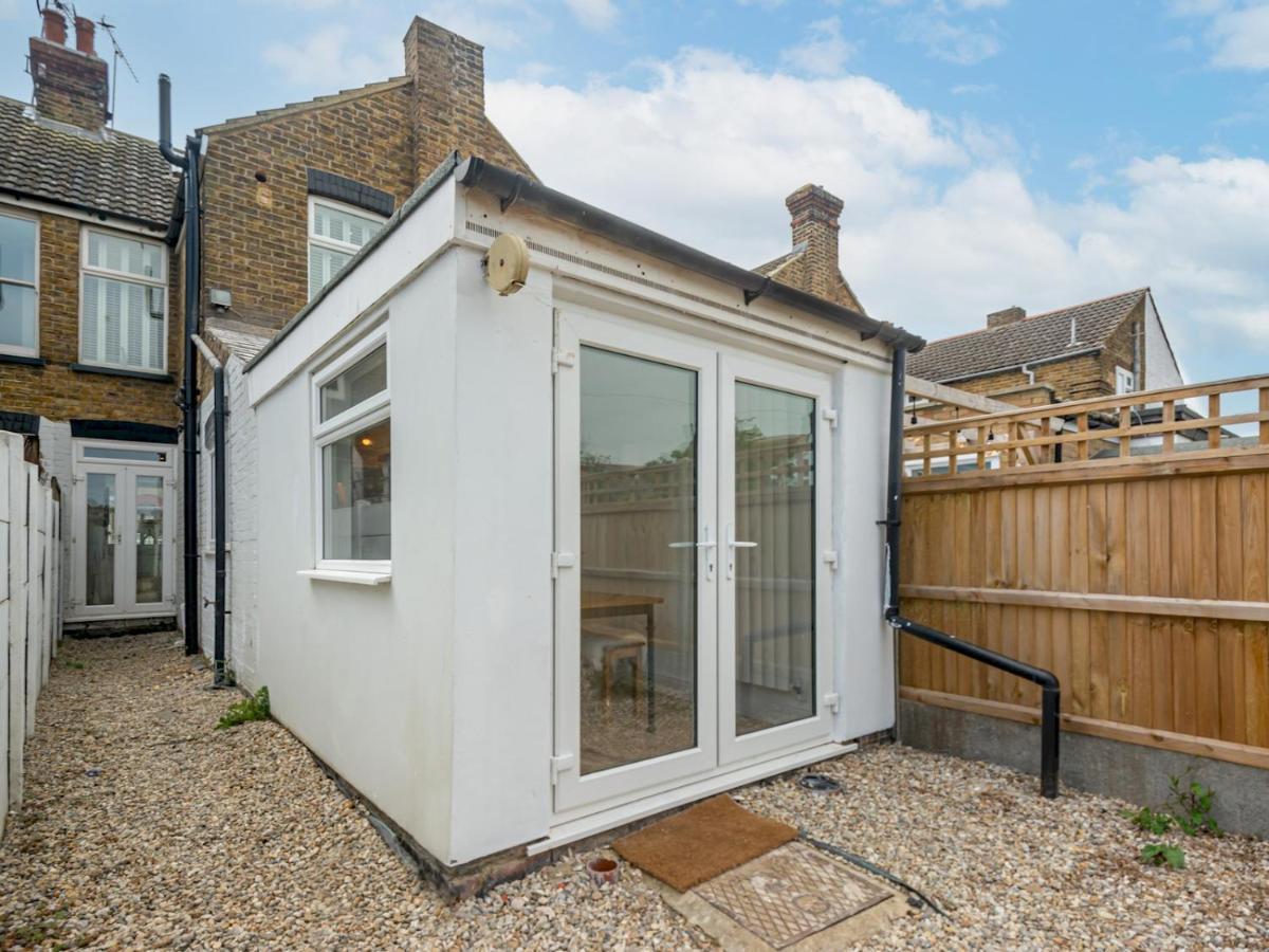 Pass The Keys 3 Bed Scandi Heaven Minutes From The Beach Whitstable Eksteriør bilde